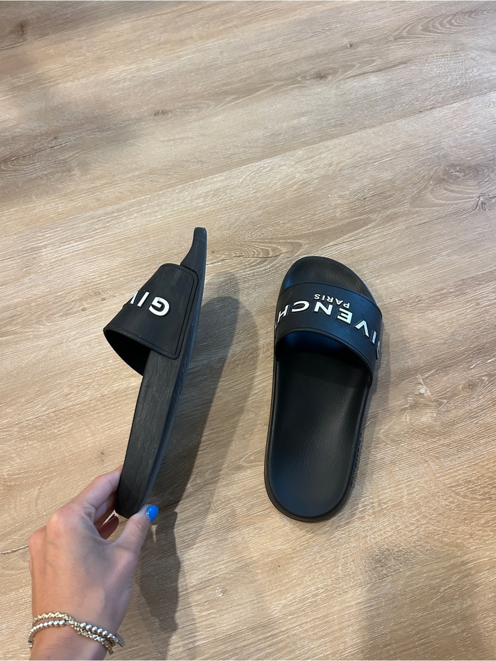 Givenchy Slides - Picture 2 of 3